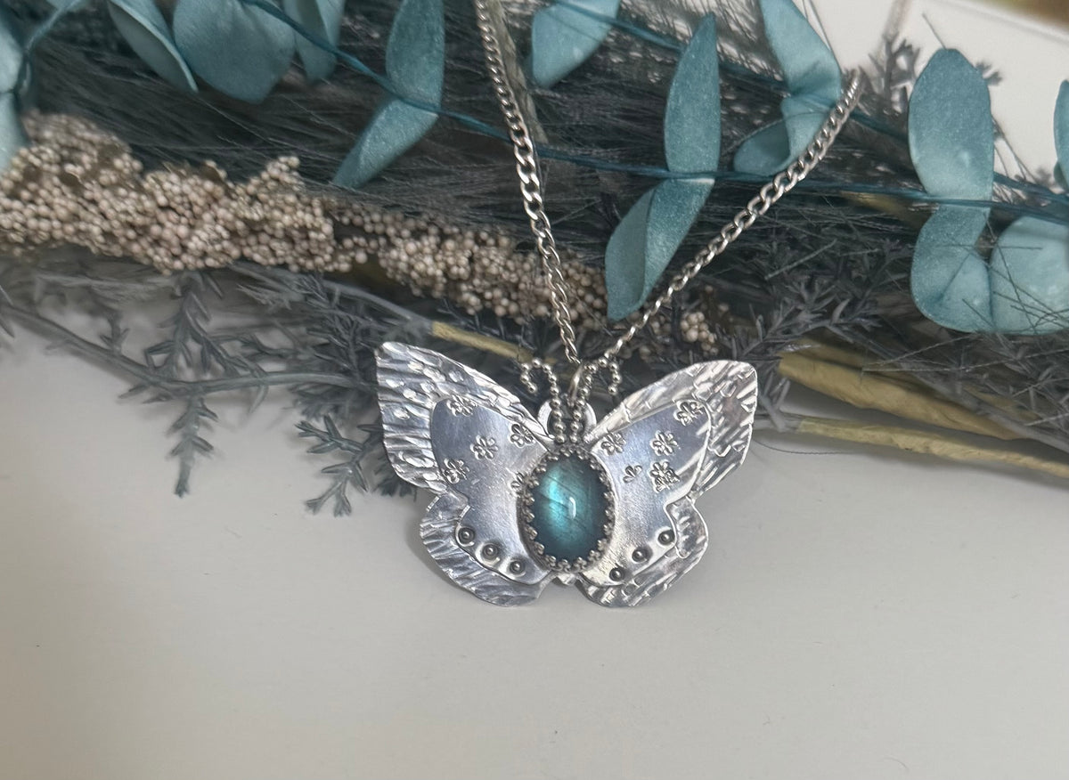 Elina Necklace